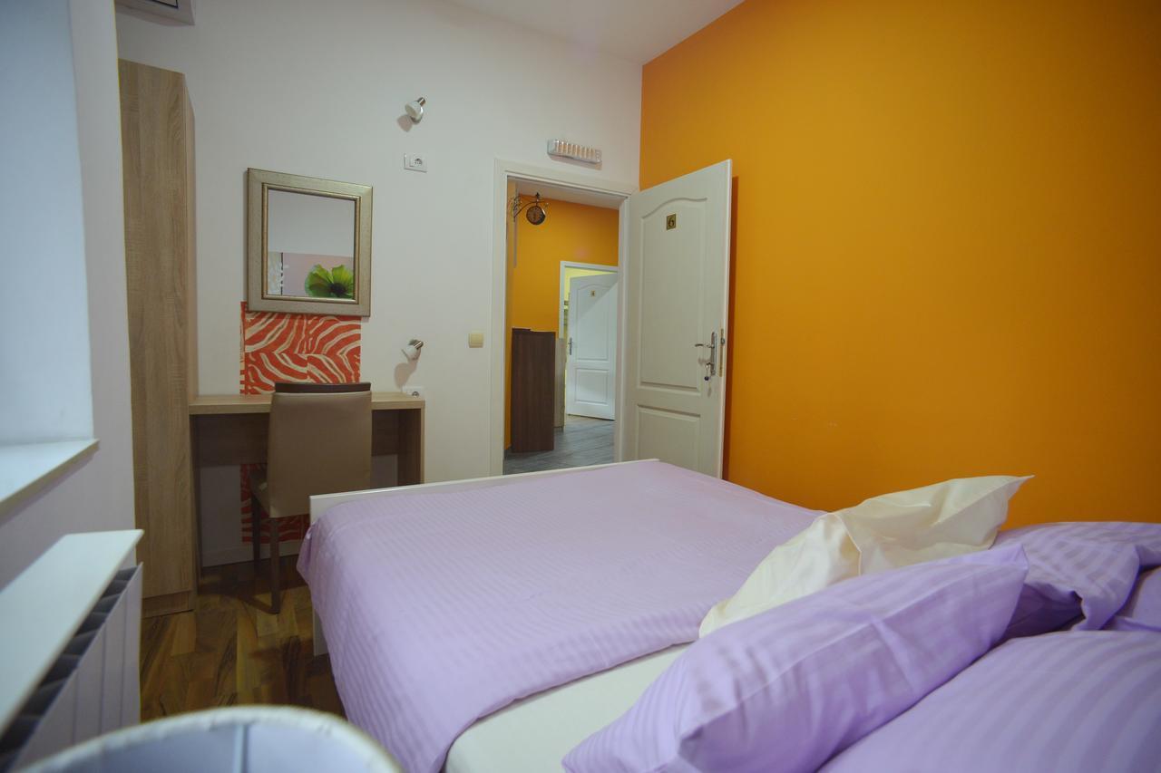 Stella Di Notte Hostel Belgrado Buitenkant foto